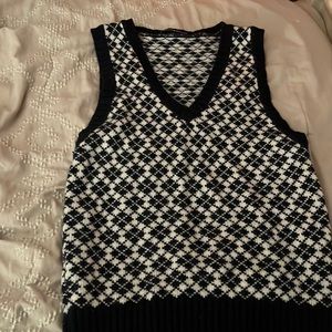 Brandy Melville mini vest